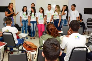 Jovens do projeto Rumo Certo concluíram o curso de Dicção e Oratória. 